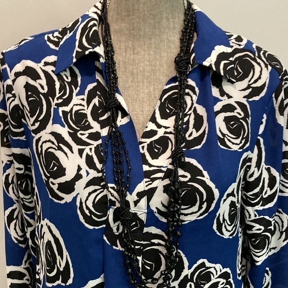 NWOT Jones New York Blue Black Floral Vneck Long Sleeve Tunic Blouse - Picture 6 of 12